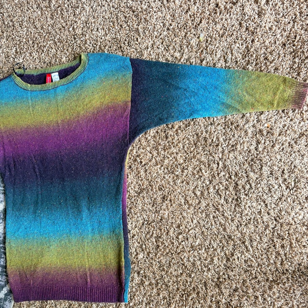 Sweater Dress Gradient Design - Picture 4 of 6